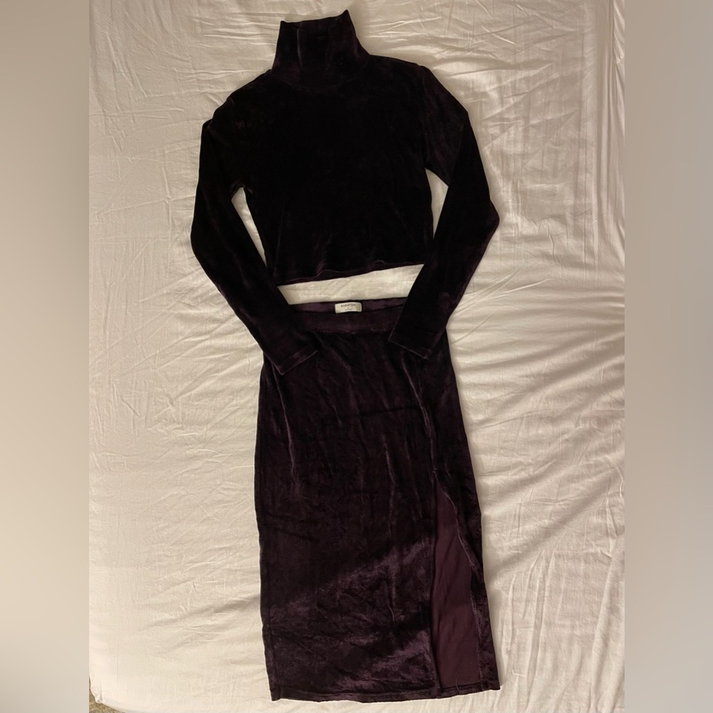 ARITZIA BABATON KATES VELVET LONGSLEEVE